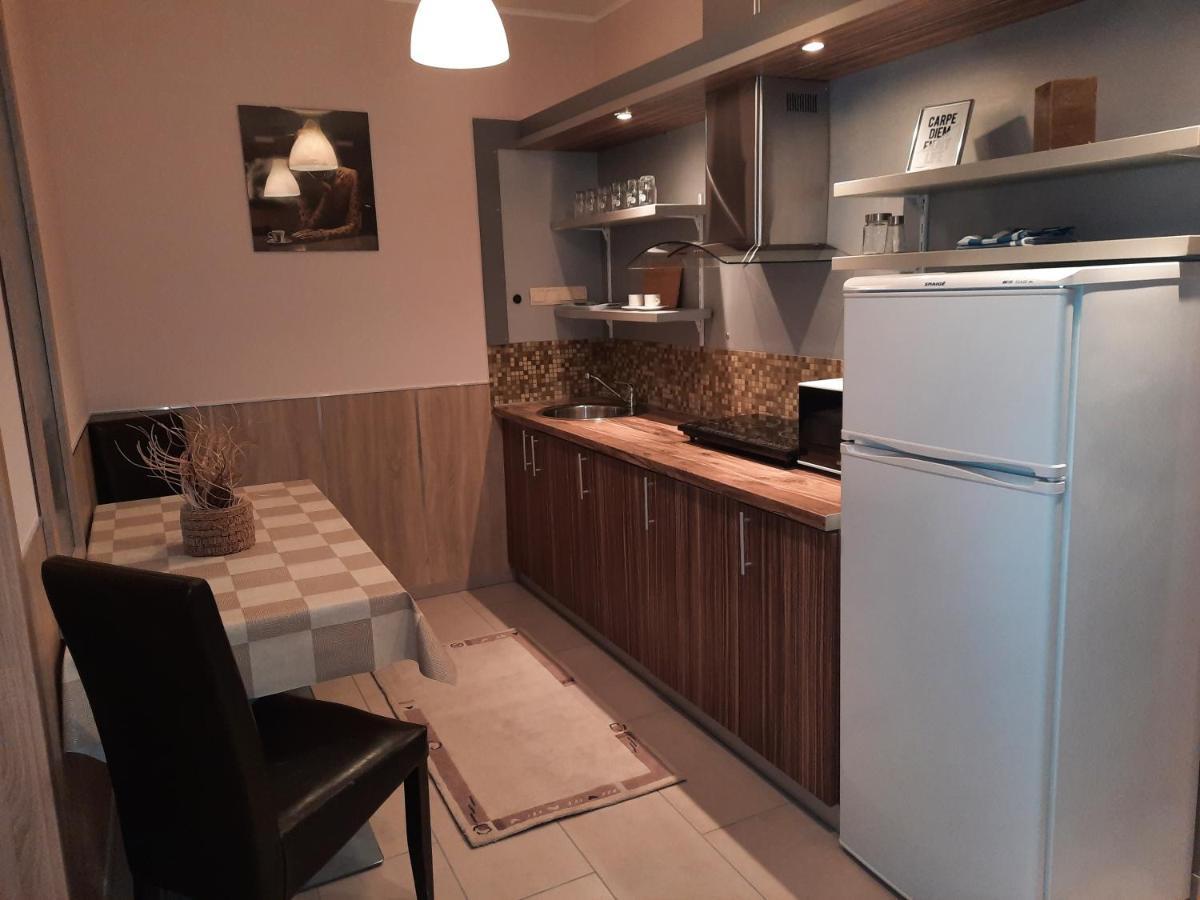 Fenyo Apartman Lägenhet Nagykáta Exteriör bild
